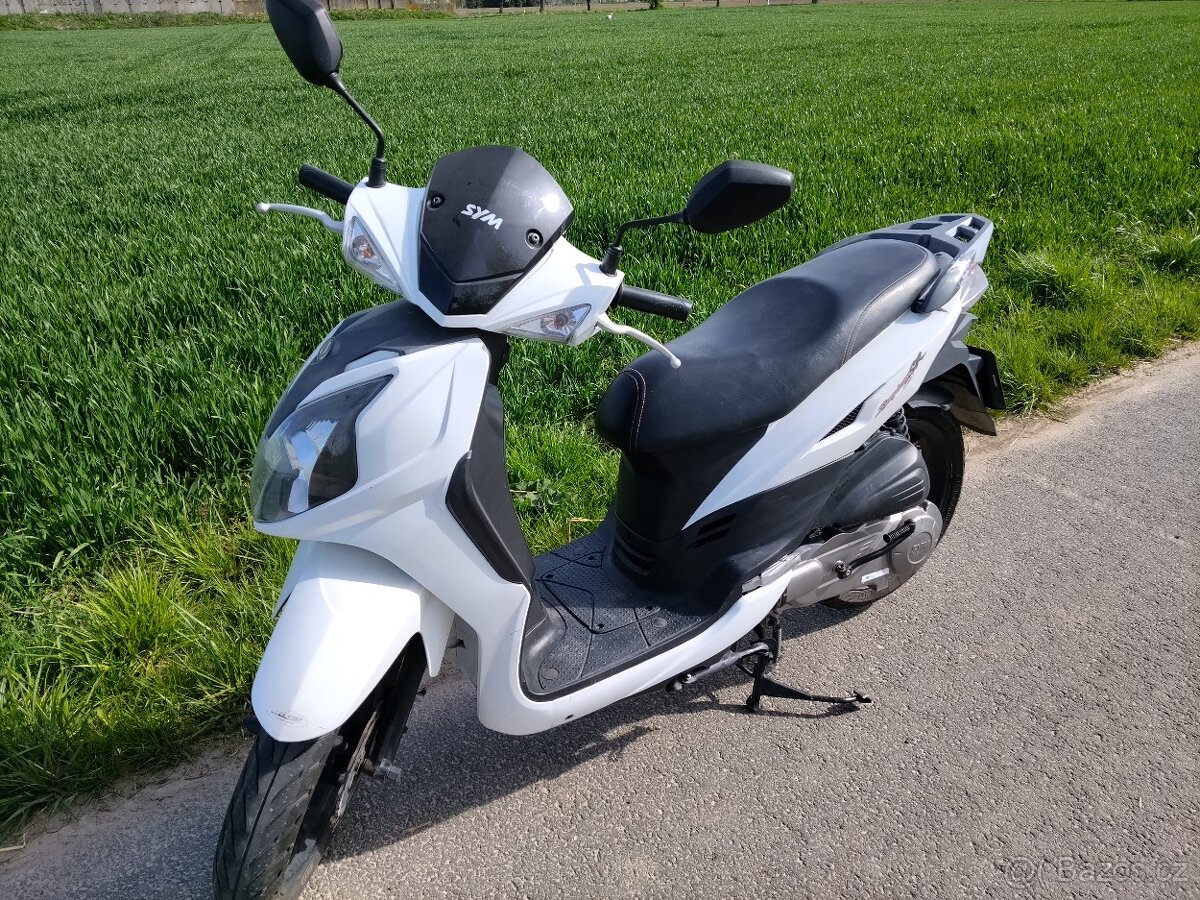 skútr SYM Symphony ST 125