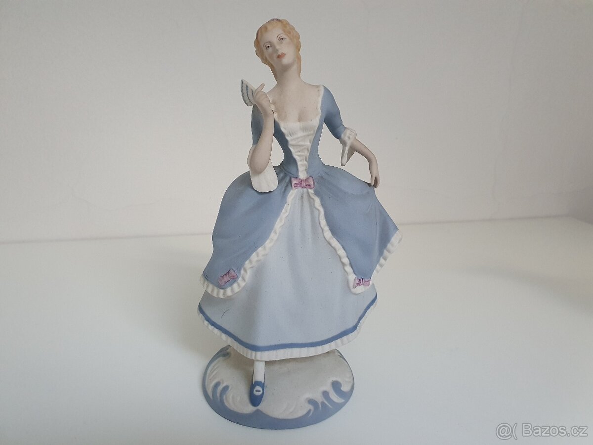 Porcelánová soška Royal Dux dáma s vějířem perfektní stav