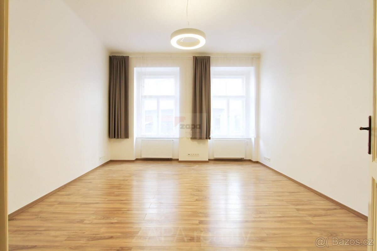 Pronájem dvou kanceláří o výměře 44 m2 včetně příslušenství,