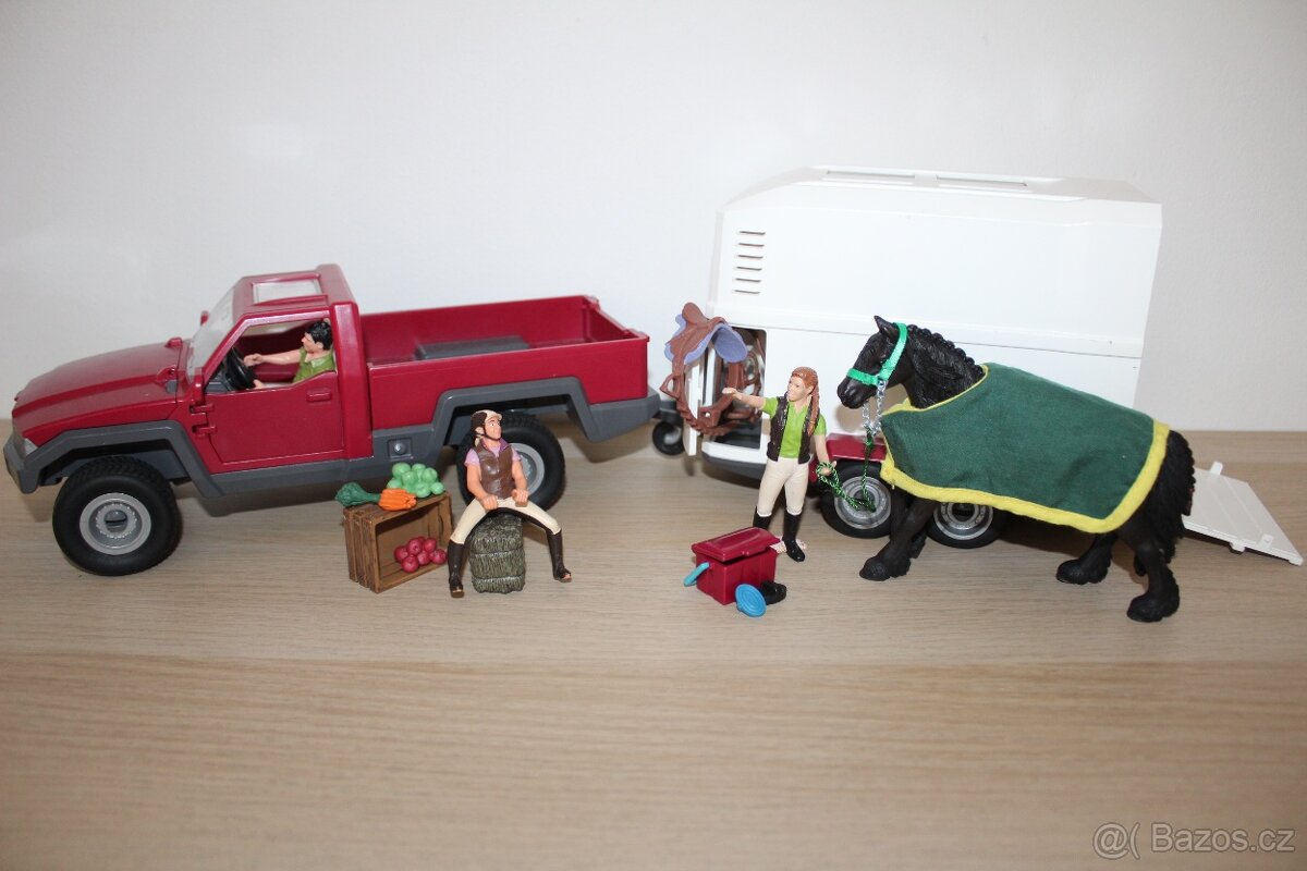 Přepravník na koně Schleich
