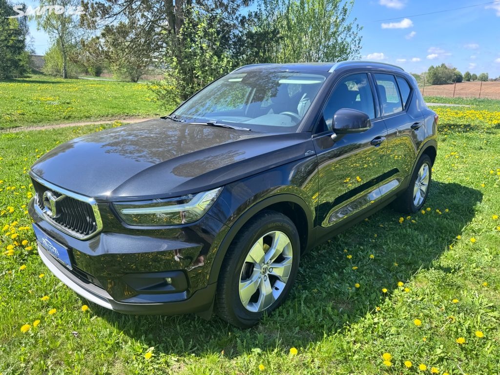 XC 40 1.5 T2 MOMENTUM PRO, VIRTUÁL, MANUÁL 6°