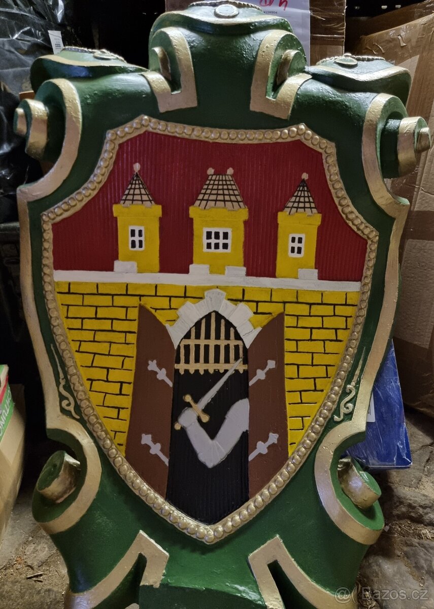 Obří kovový erb -zinek znak PRAHA po renovaci