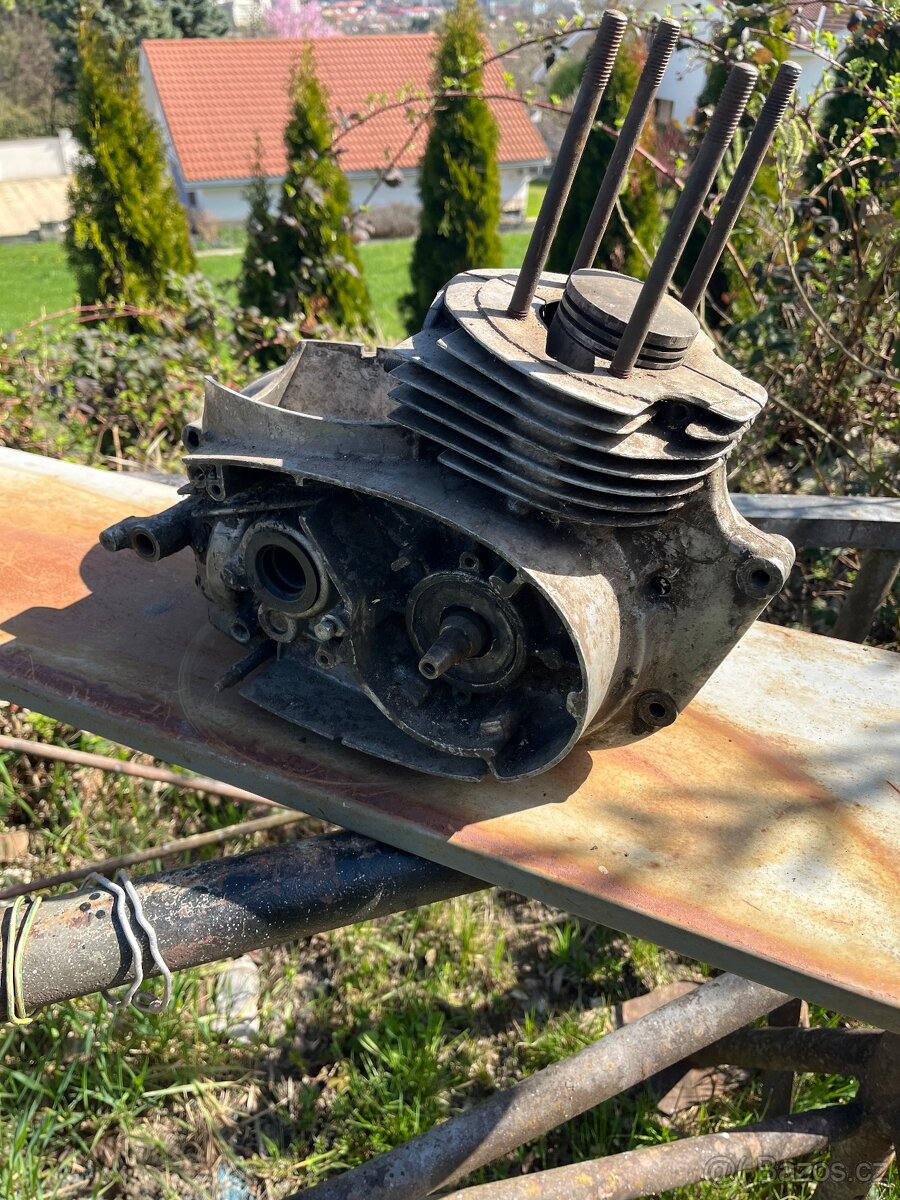 Predam motor na Jawa 250/353 kyvačka