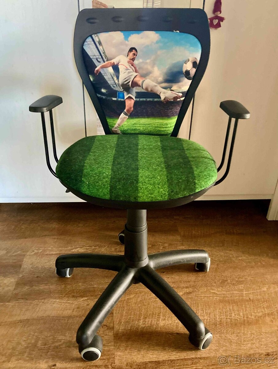 Dětská otočná ŽIDLE PRO KLUKY