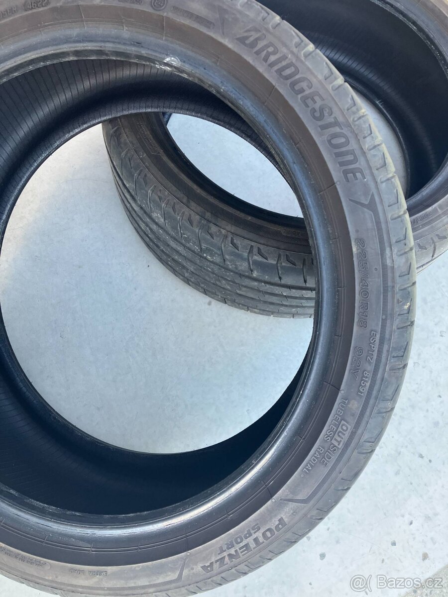 2 kusy letních pneu Bridgestone Potenza sport r18 225/40