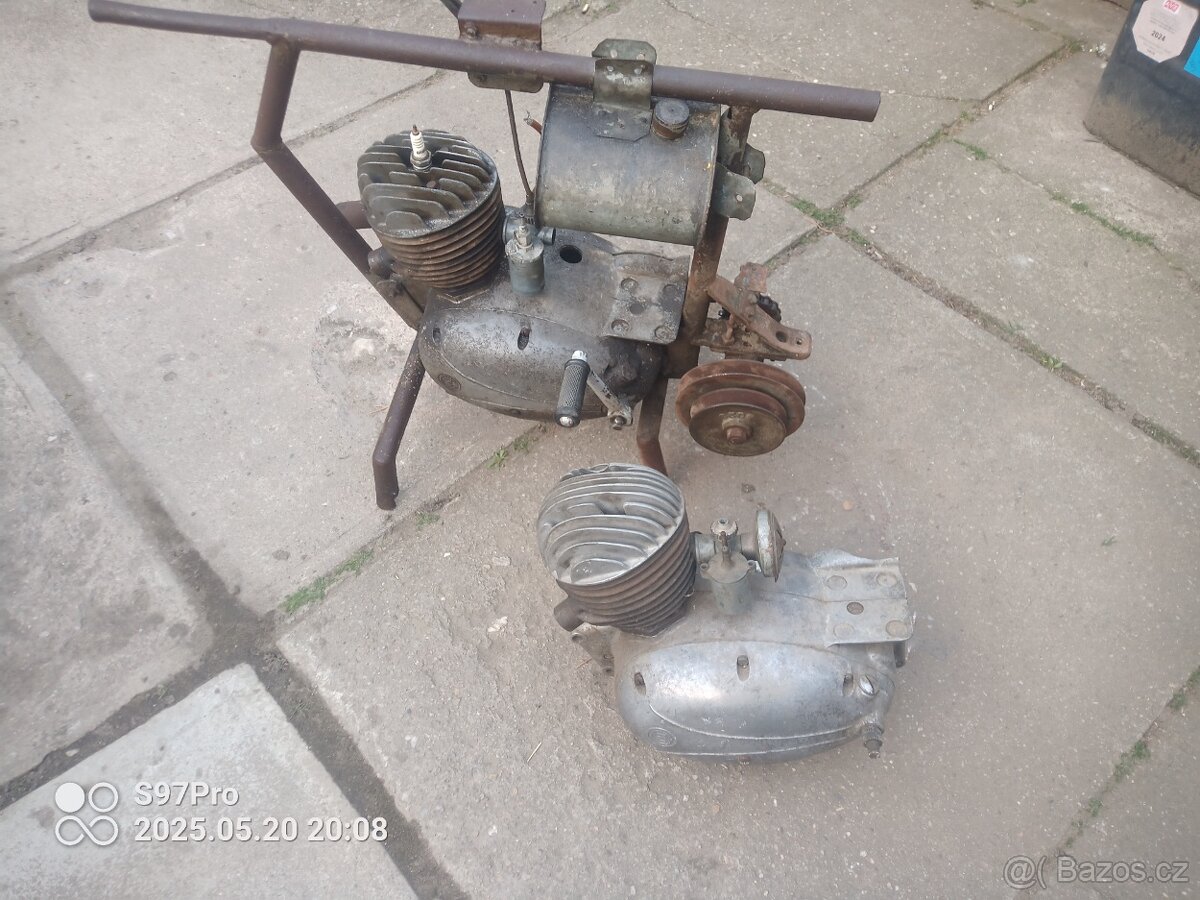 Motor ČZ 125 b