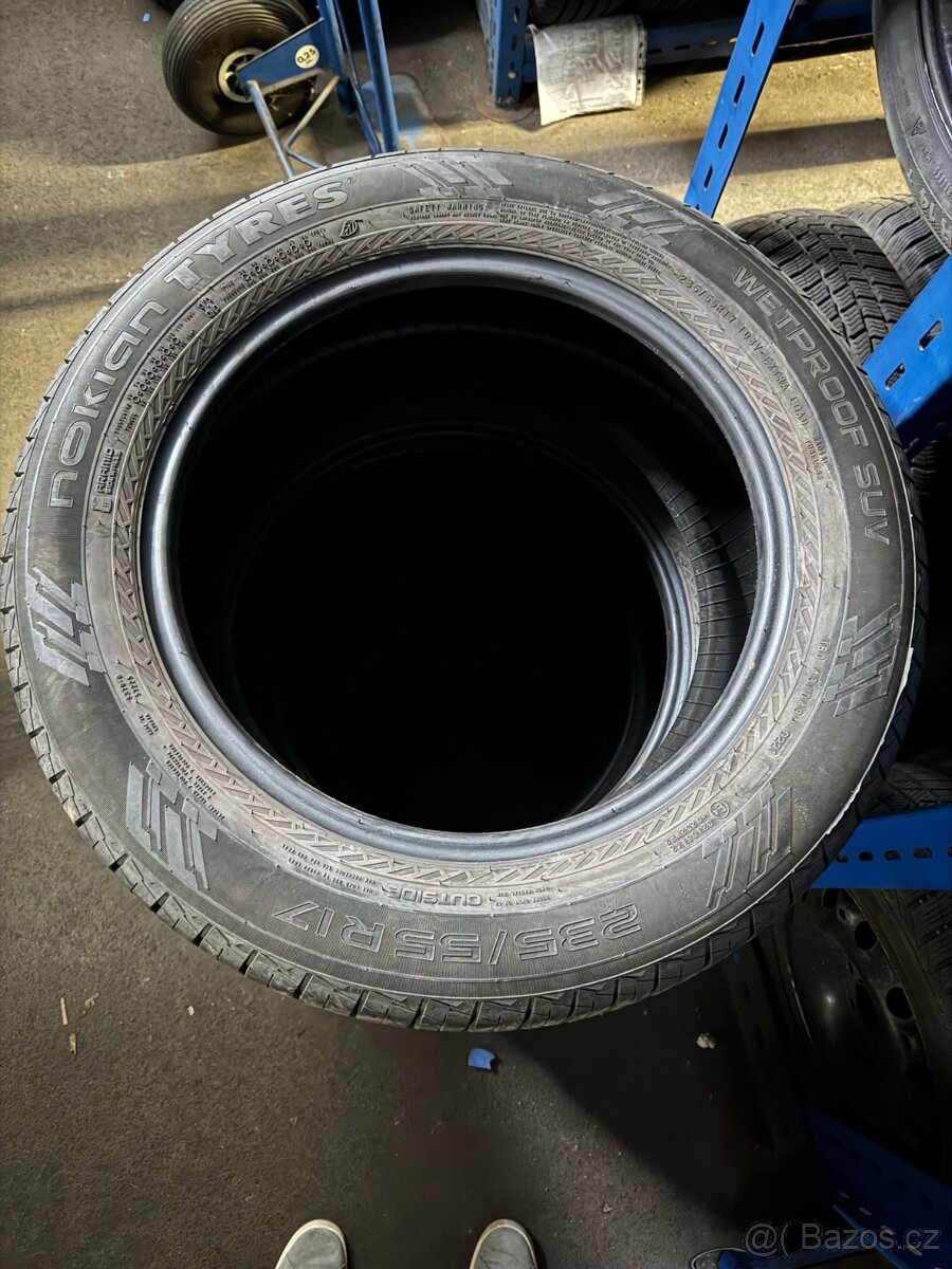 235/55 R17 Nokian Tyres letní