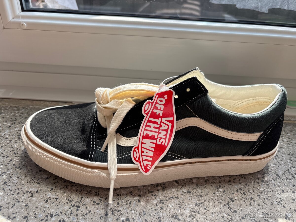 VANS OLD SKOOL