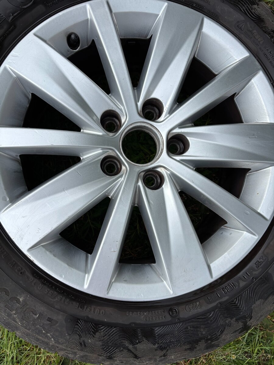 Prodám ALU kola VW Passat 215/55 R16