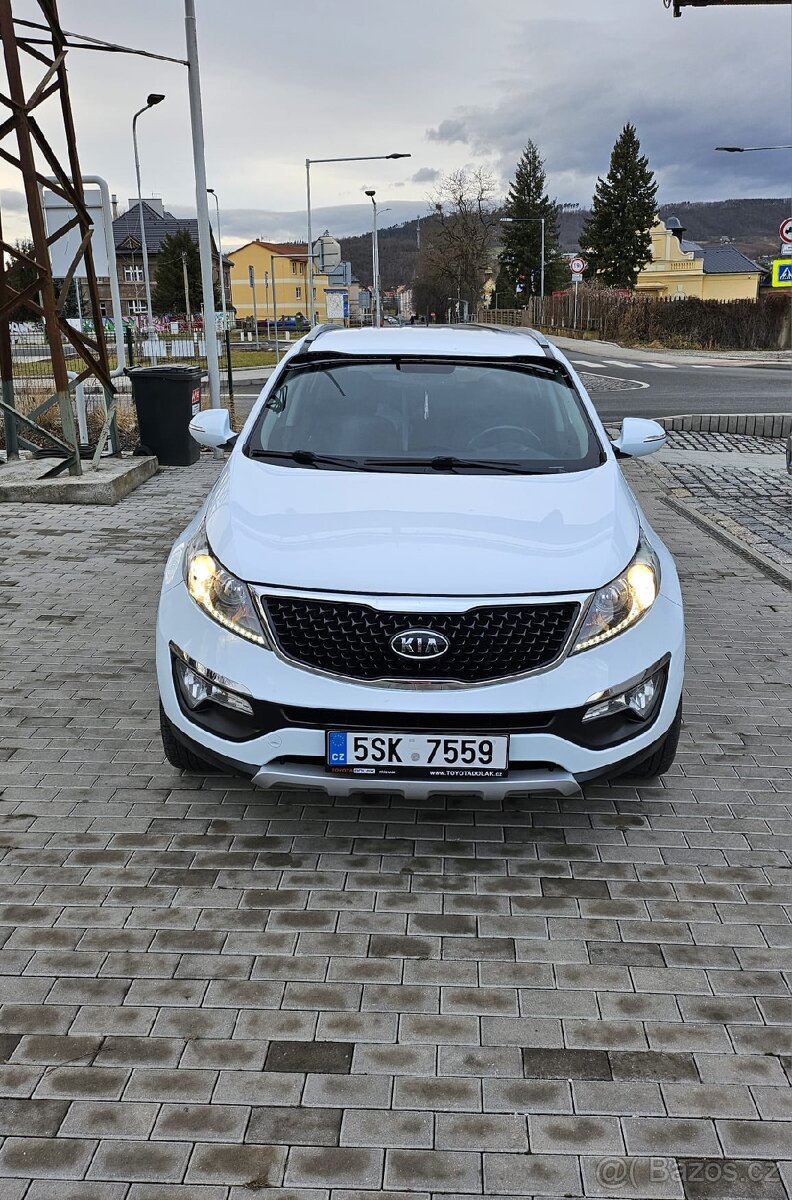 Kia sportage 4×4 2.0 Diesel.