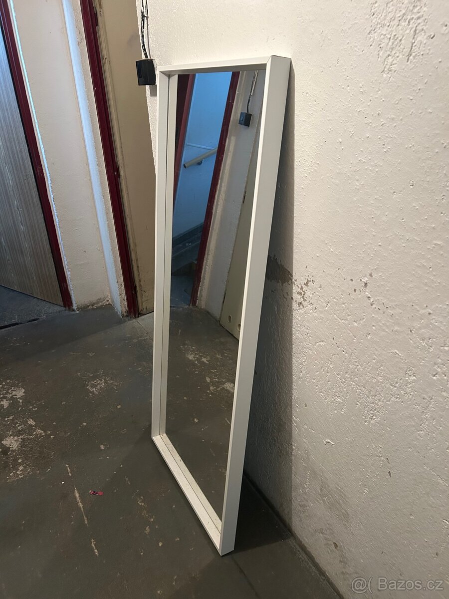 Zrcadlo IKEA