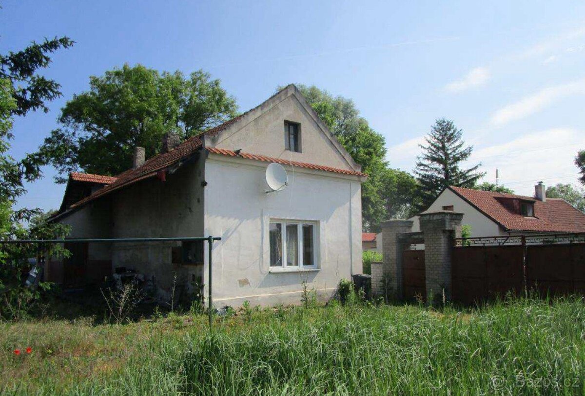 Prodej podílu 1/8 rodinného domu 127 m², Tišice - Chrást