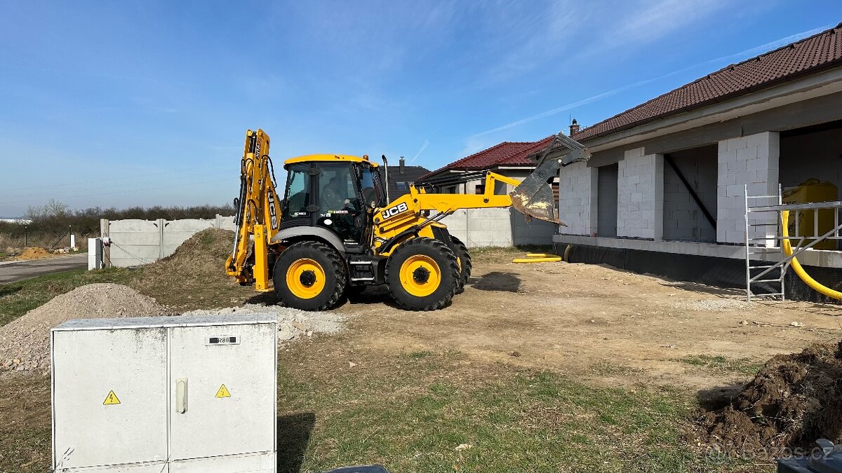 Hledáme strojníka – traktorbagru JCB 4CX, nástup ihned