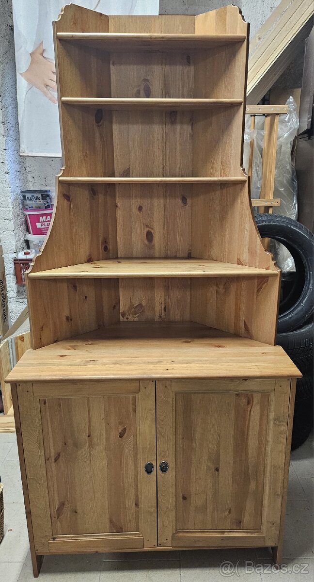 Rohová skříň Ikea Leksvik mořidlo antik