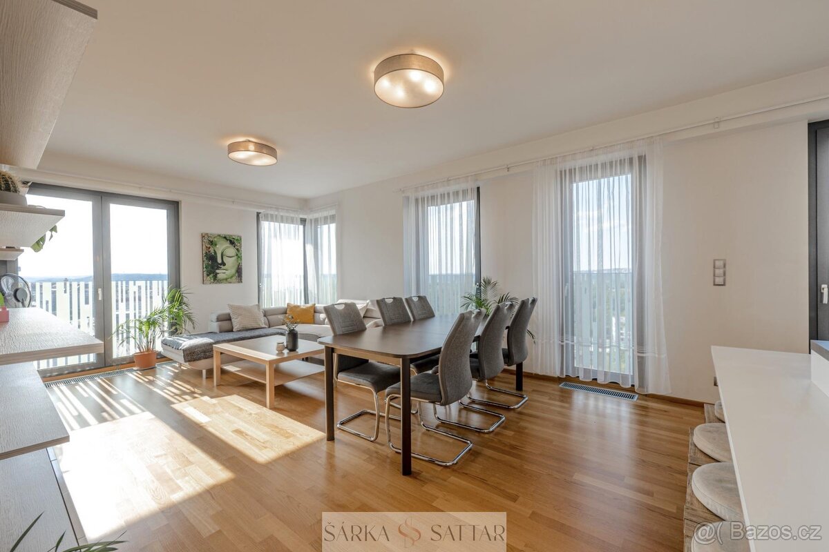 Pronájem krásného, světlého bytu 4+kk  116m2 plus zimni zahr