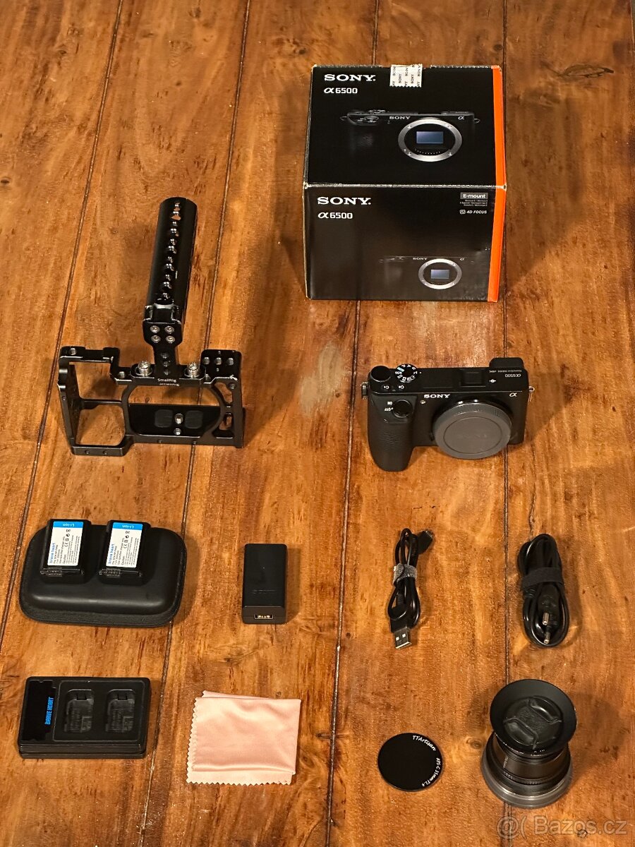 SONY A6500 | Objektiv 35mm f/1.4 | příslušenství