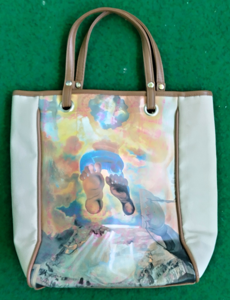 Kabelka s motivem obrazu Salvadora Dalí