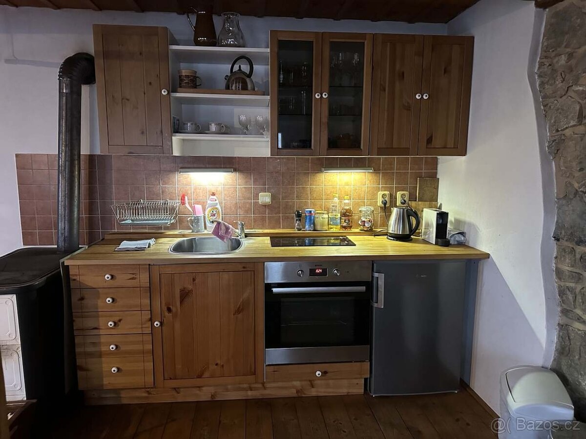 Kuchyňská linka - rustikální