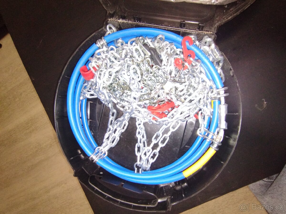 Řetězy na auto Thule cb-12