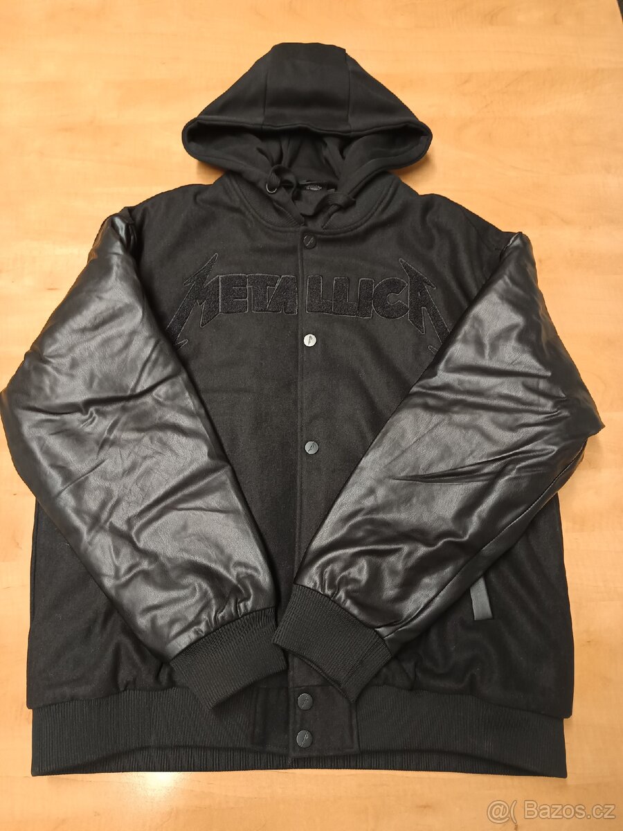 Úplně nová bunda Metallica