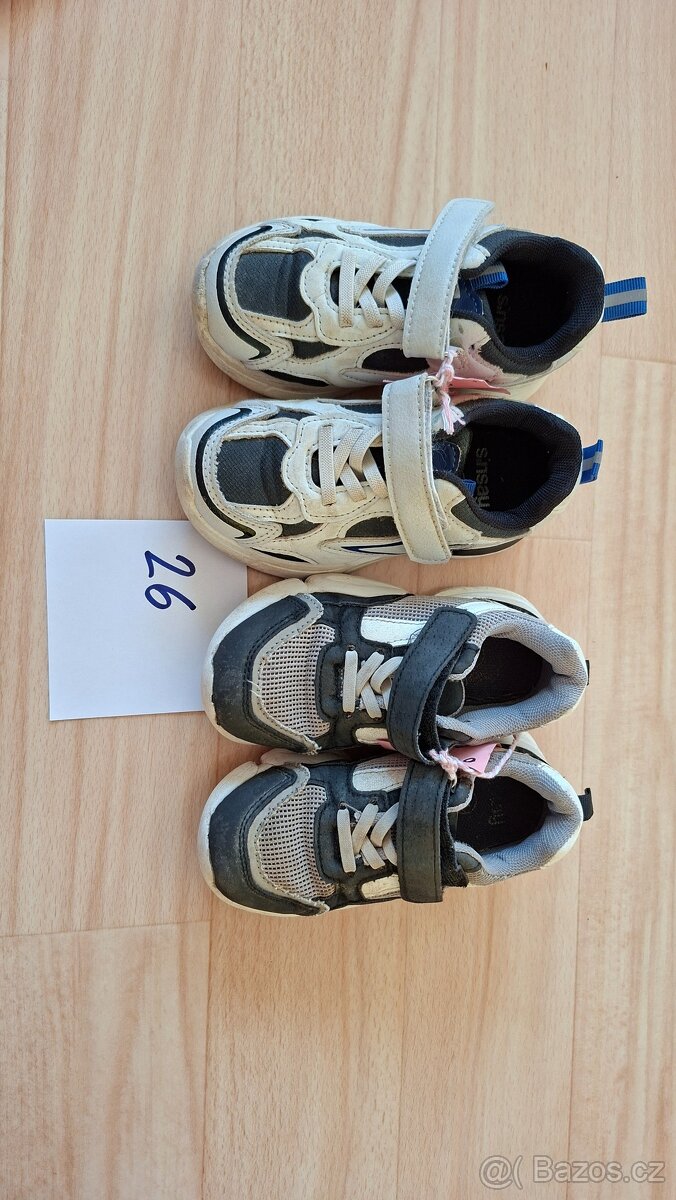 Vel. 26 dvoje tenisky