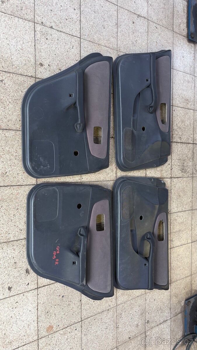 Subaru Impreza RA tapce