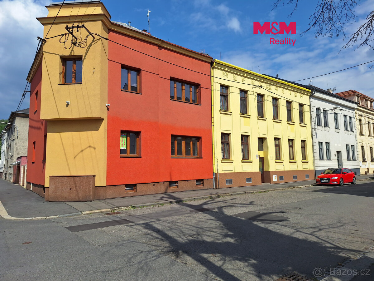 Prodej kancelářského prostoru, 310 m², Kosmova