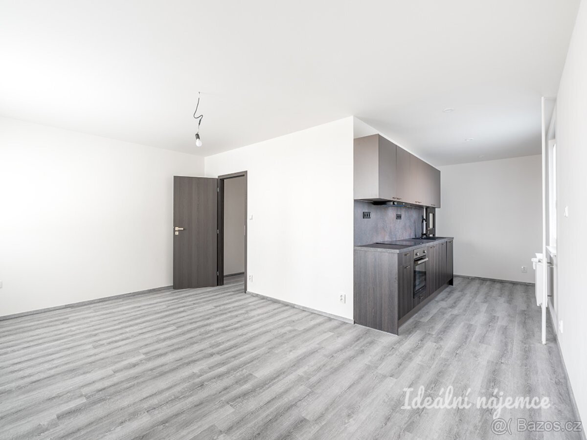 Pronájem bytu 3+kk, Štichova, Háje, 22000 Kč/měs, 78 m2