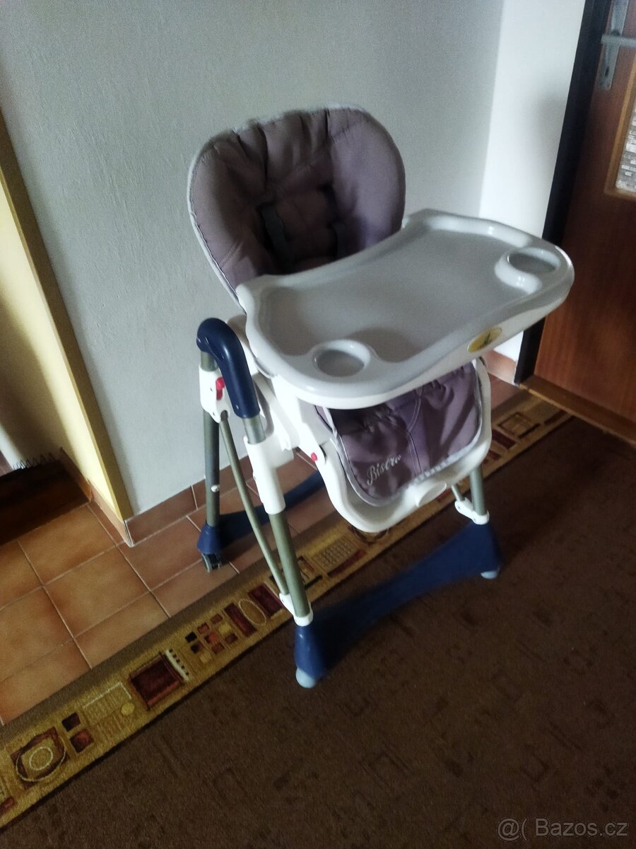 Dětská jídelní židlička