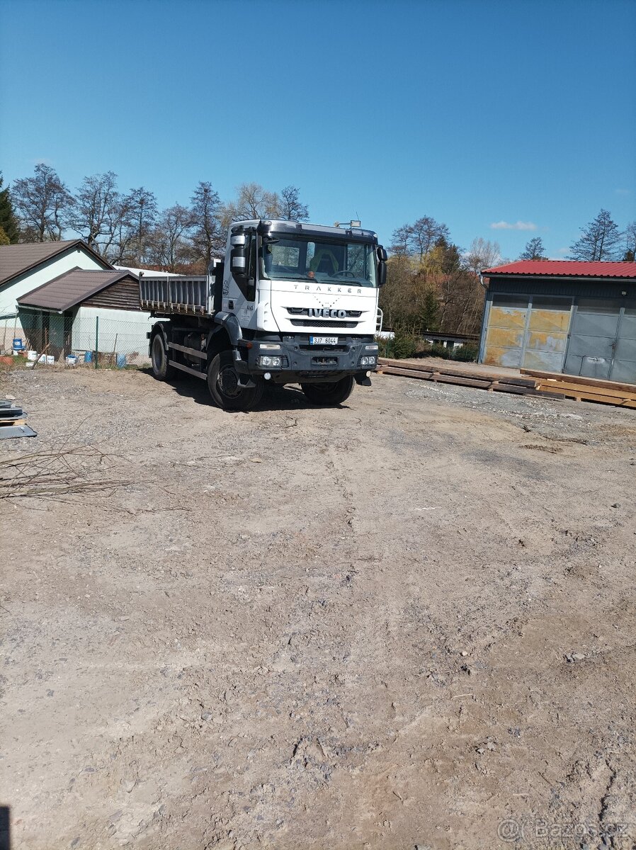 IVECO TRAKKER AD190T31