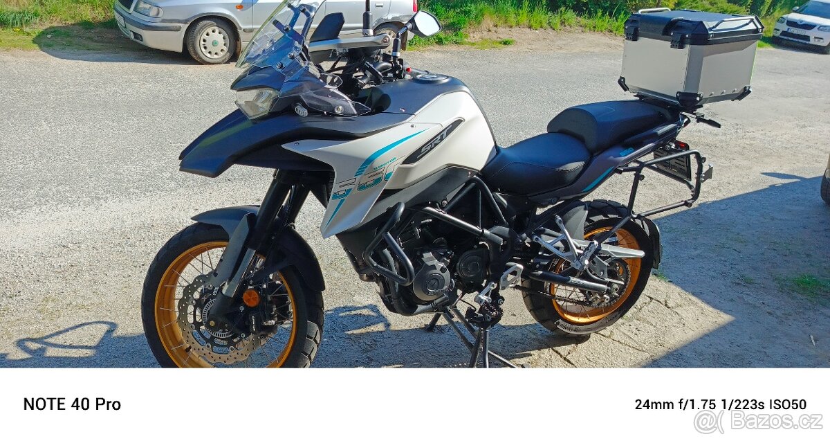 QJ Moto SRT 550