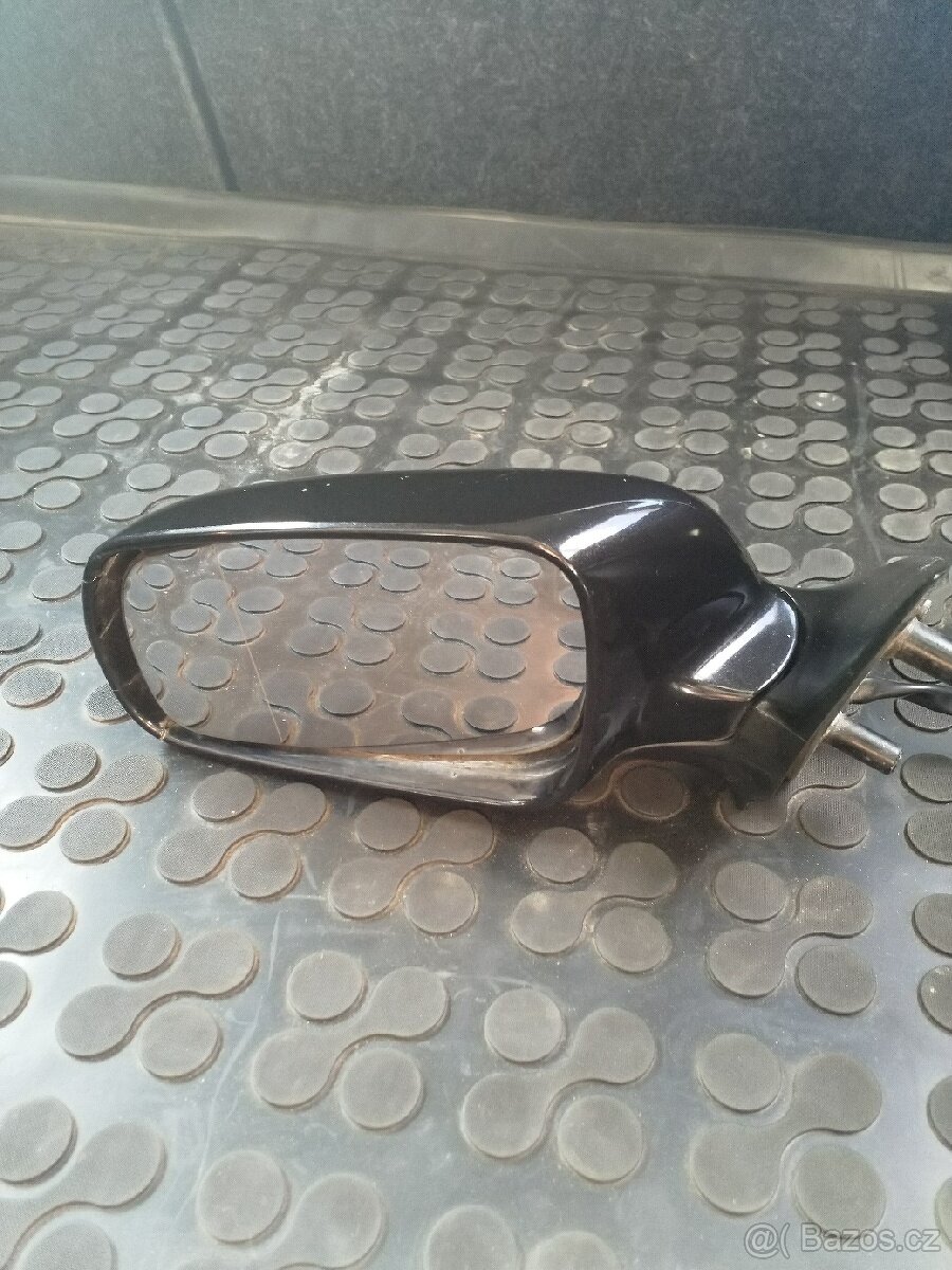 Levé zrcátko Octavia 1