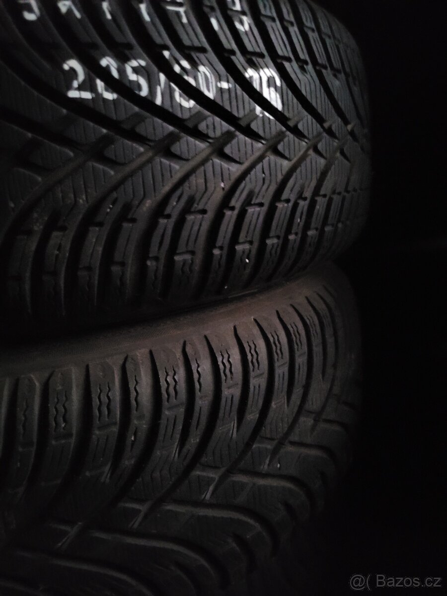 Zimní 205/60 r16 96 H