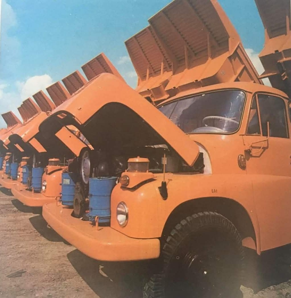 Tatra 148