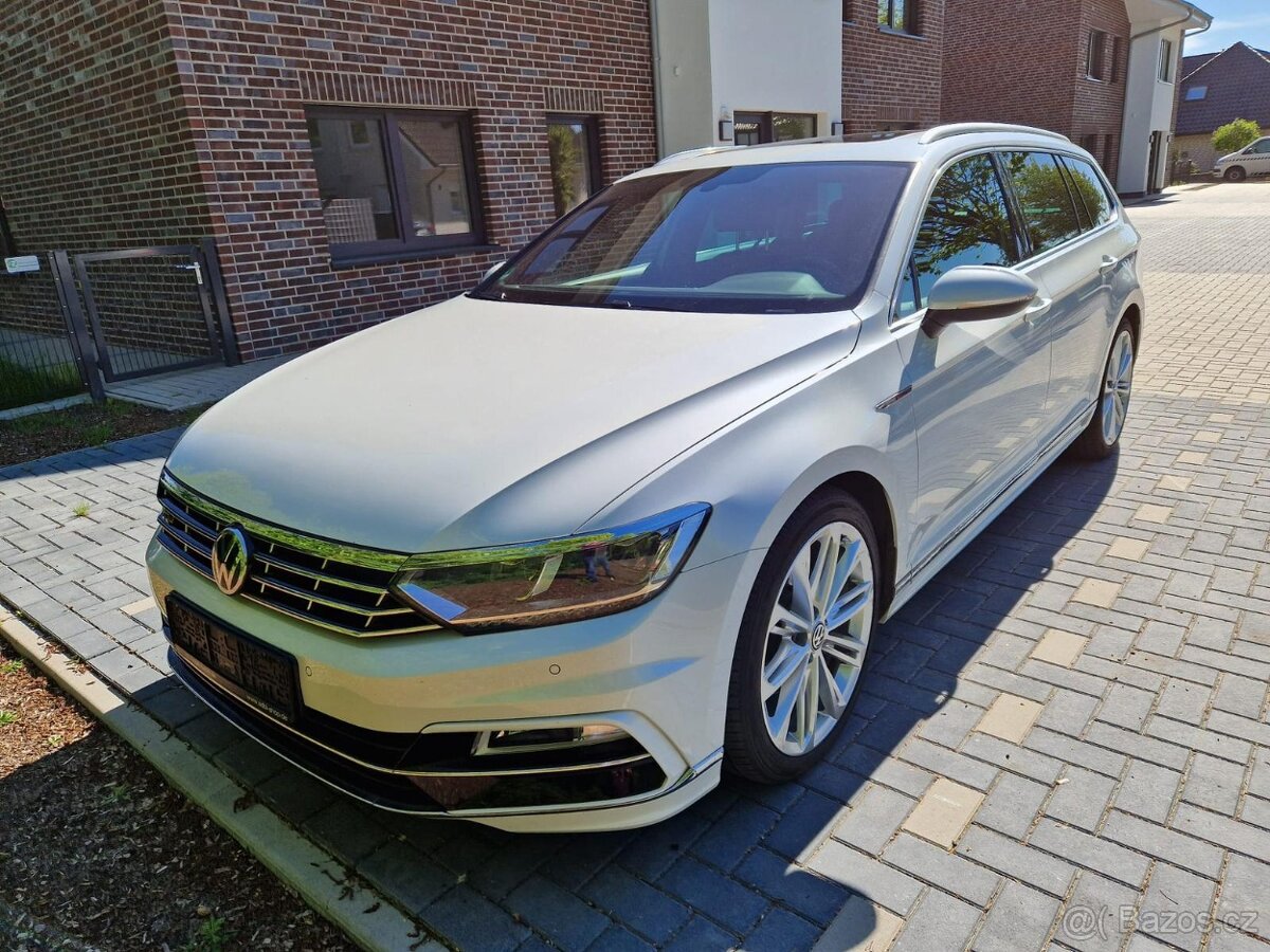VW Passat Variant 4Motion R-Line / DSG / Perleťová barva