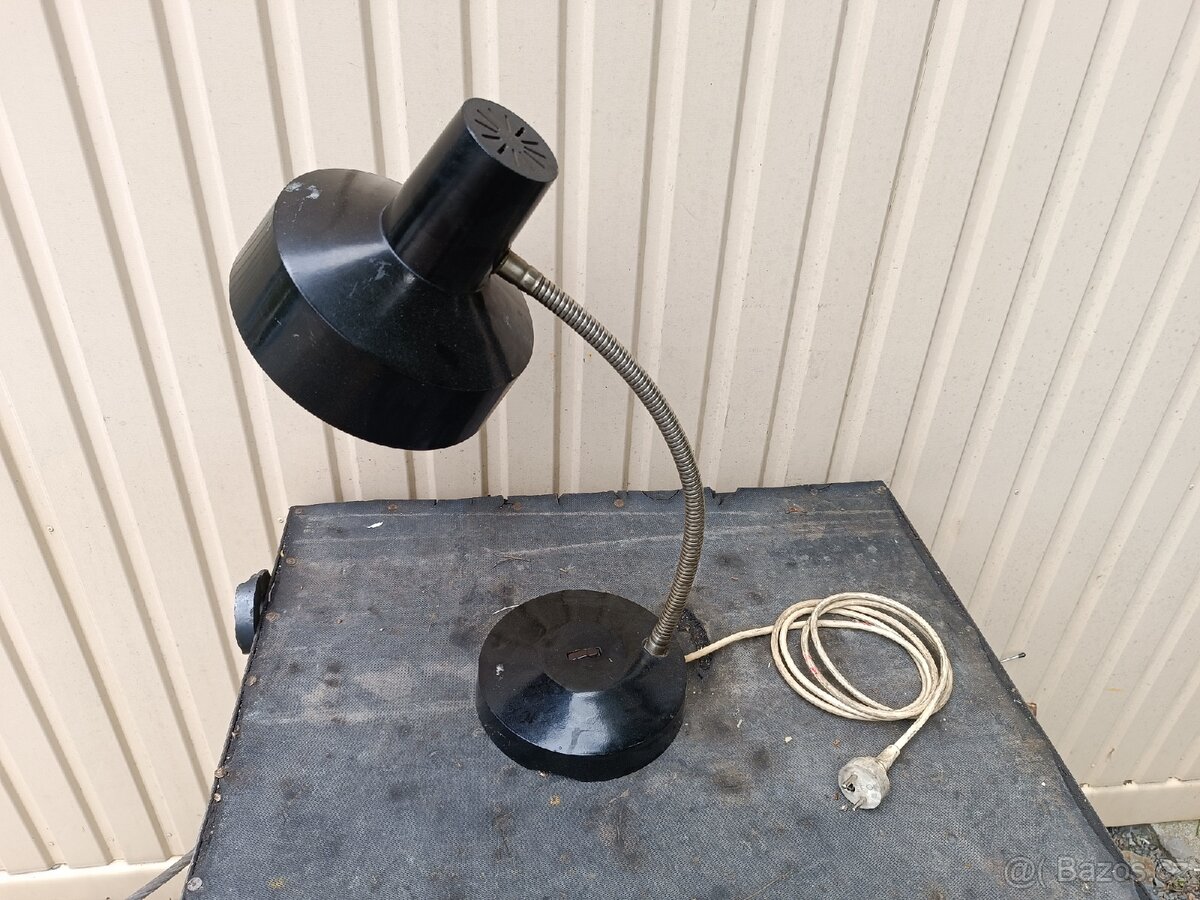 Bakelitová stolní lampa