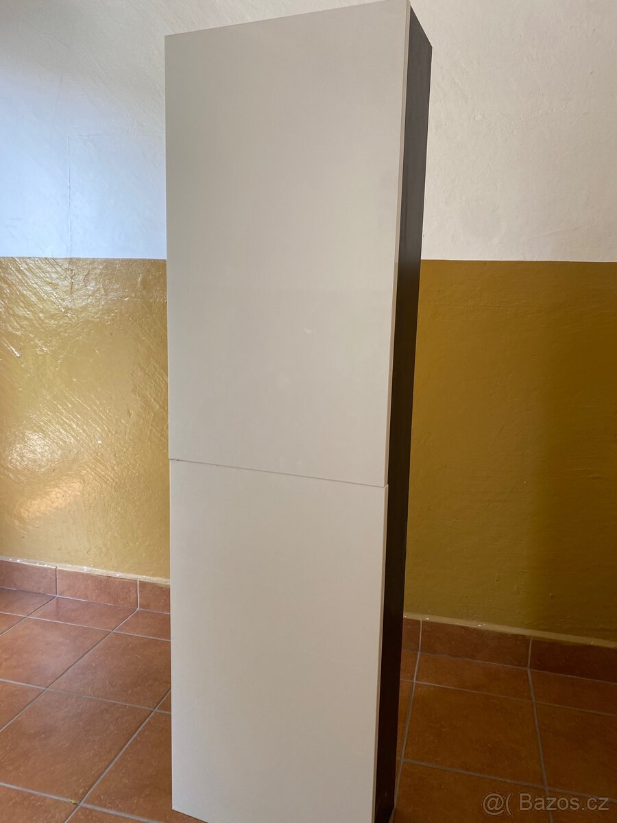 Koupelnová skříňka