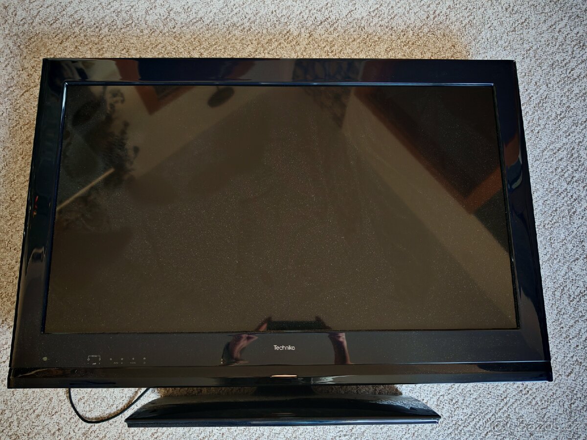Televizor 80cm uhloříčka
