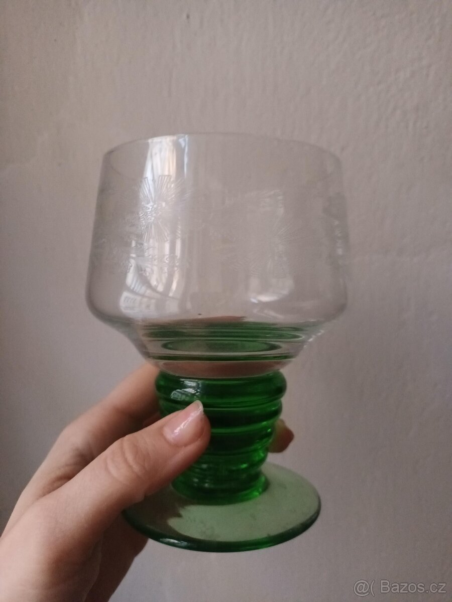 Skleněný pohár
