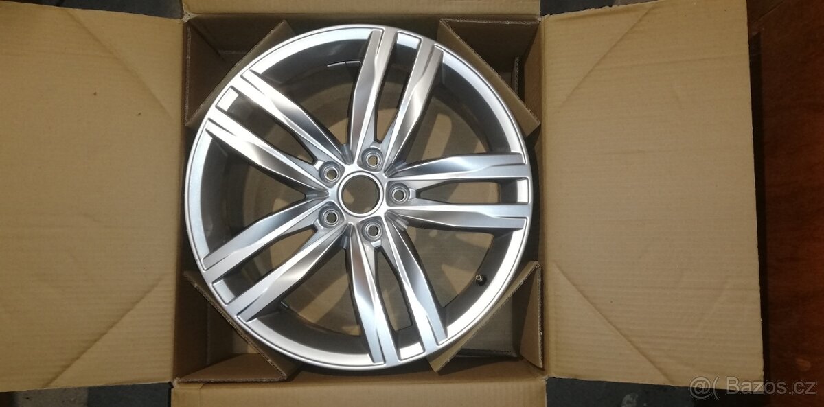 Orig Alu disk VW 5G0601025G 88Z, 7,5Jx18H2 ET51 Golf VII