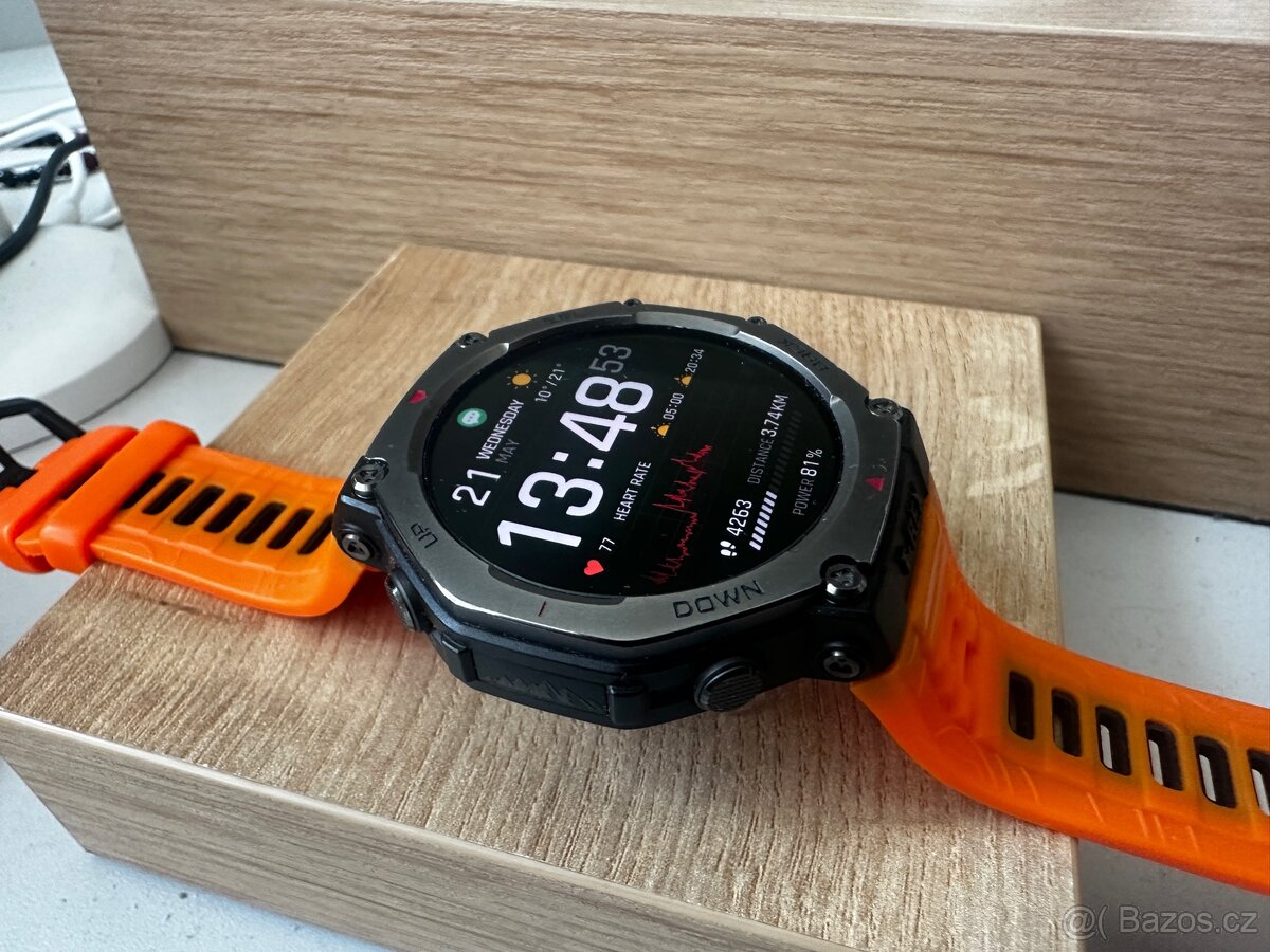 Amazfit T-Rex 3 černé (jako nové) (oranžový a černý řemínek)