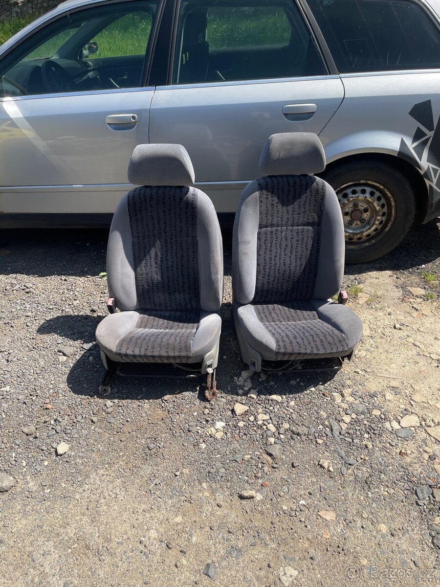 Škoda Felicia Airbag stavitelné sedačky.