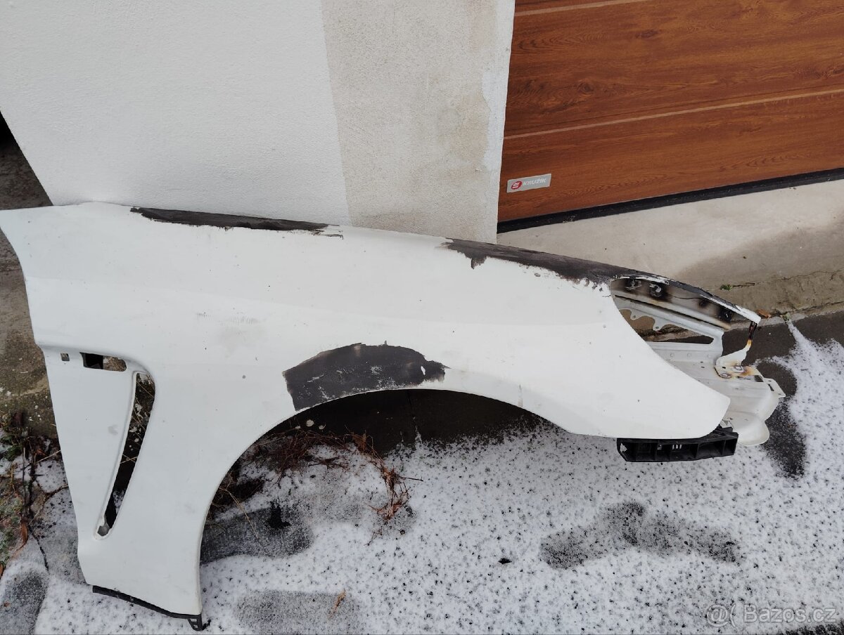 levý blatník na Porsche panamera 970