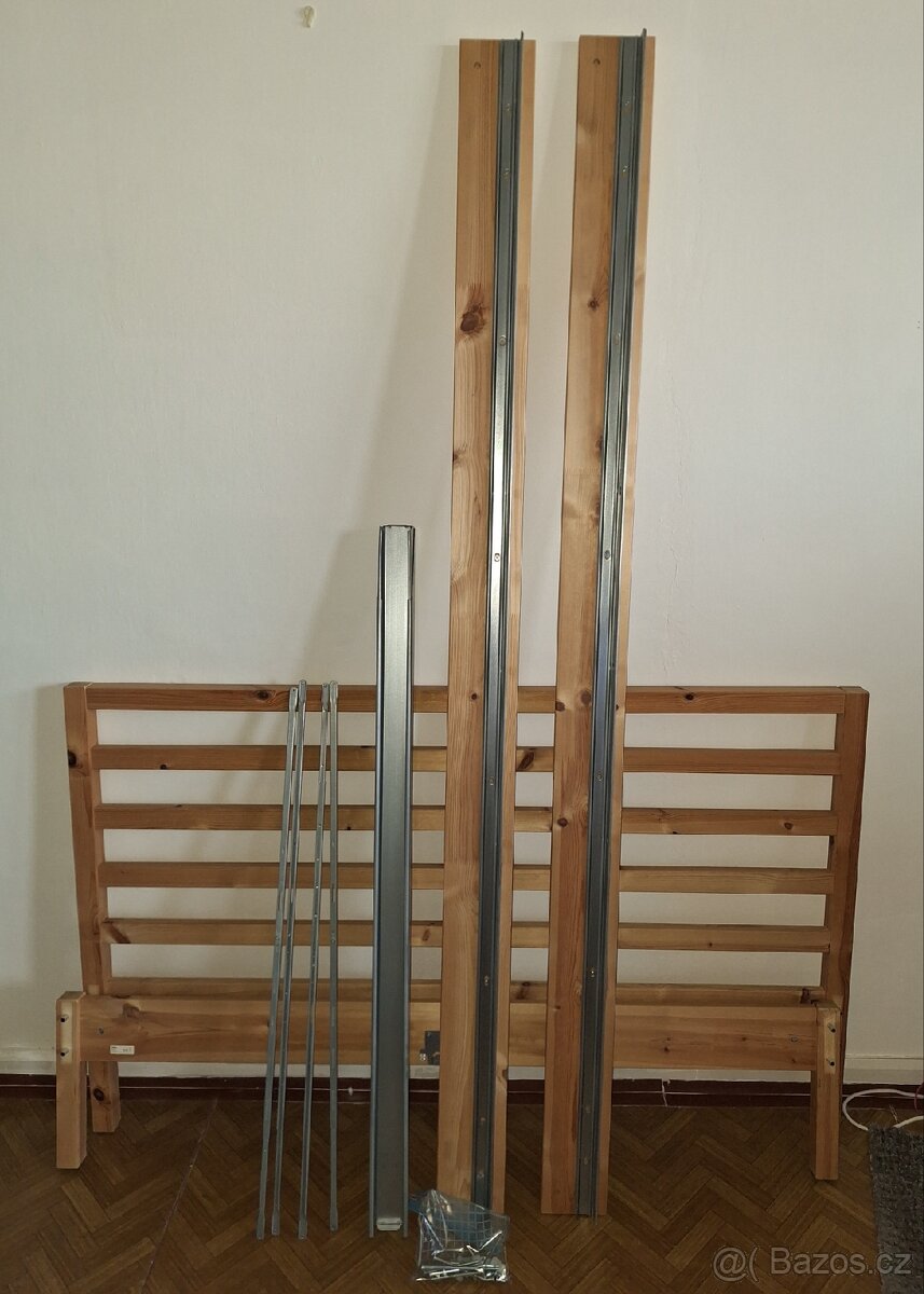 Ikea postel Tarva 140x200