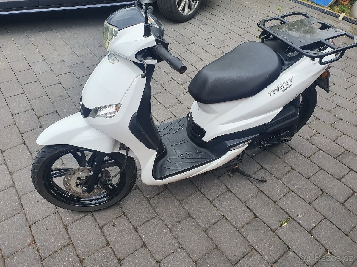 Peugeot Tweet 50