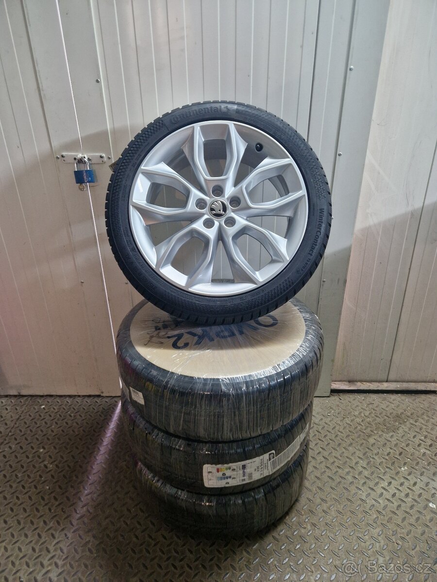 Skoda Crater Kamiq 215/45 R18 Zimne Nepoužite