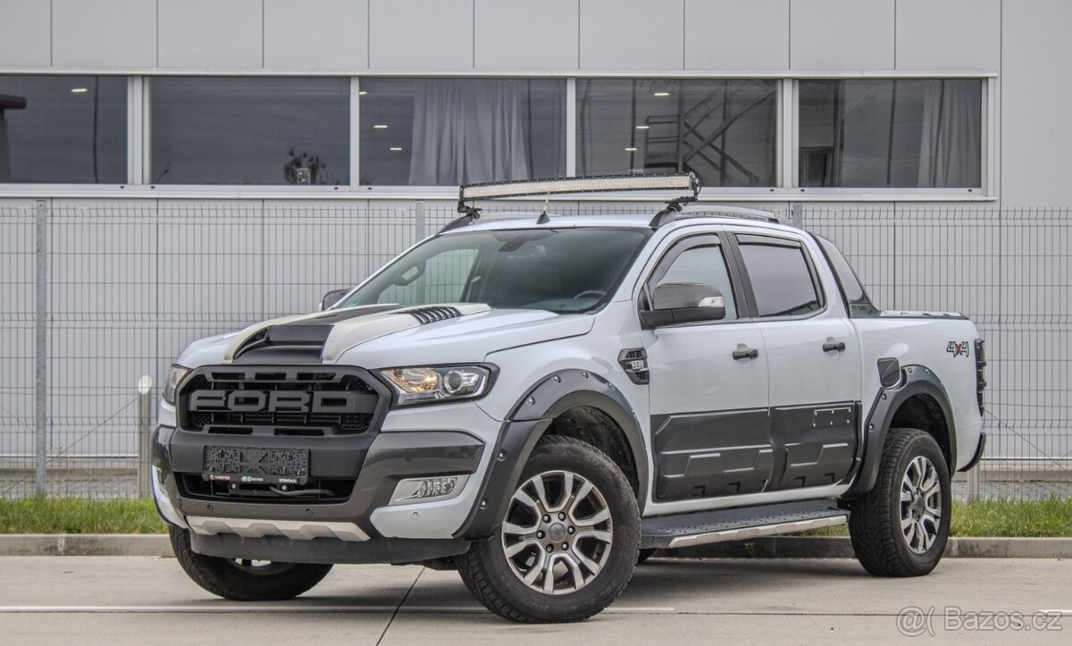 Ford Ranger 3.2 TDCi DoubleCab 4X4 WildTrak /AJ NA SPLÁTKY/