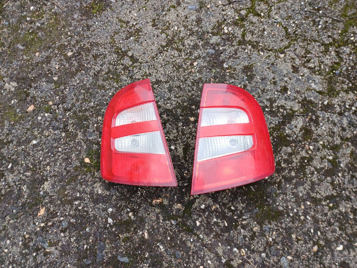 ZADNÍ SVĚTLA NA ŠKODA FABIA 1