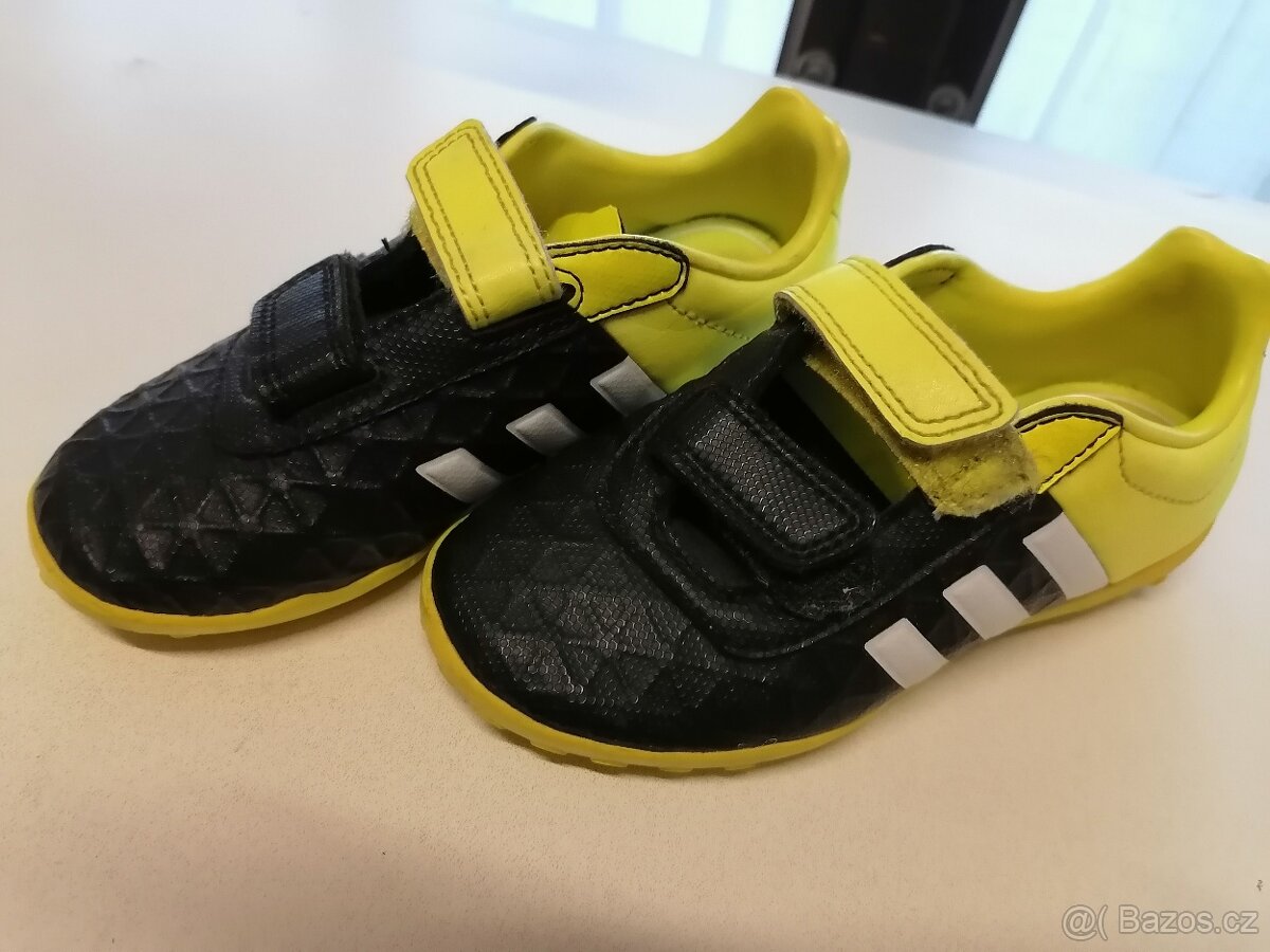 Chlapecké kopačky Adidas vel. 30