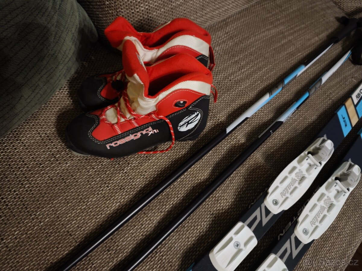 Set běžky, boty a hůlky